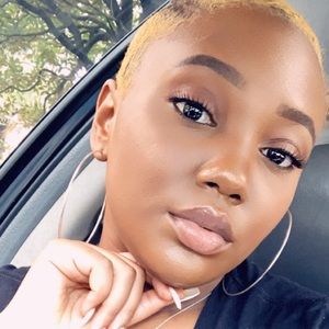 Meet your Posher, Ashleigh